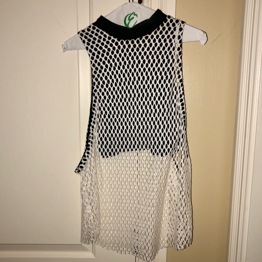 Mesh Top w/ Built-in Bando